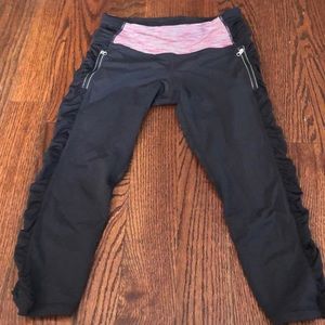 EUC Lululemon Running Crops